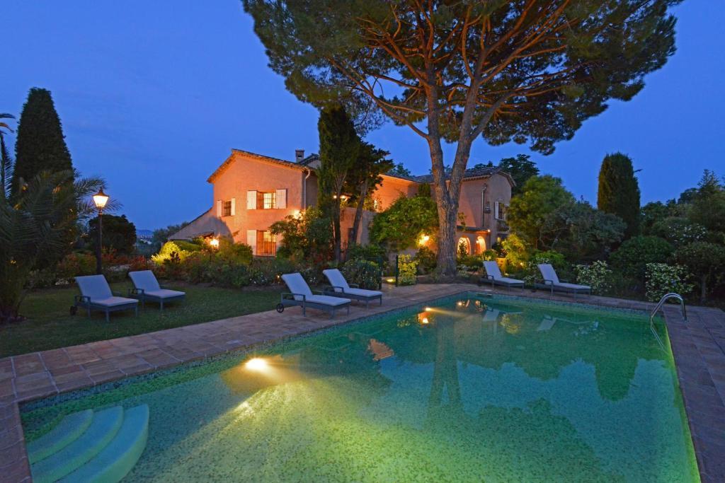 Le Mas Du Chanoine Saint-Paul-de-Vence Bagian luar foto